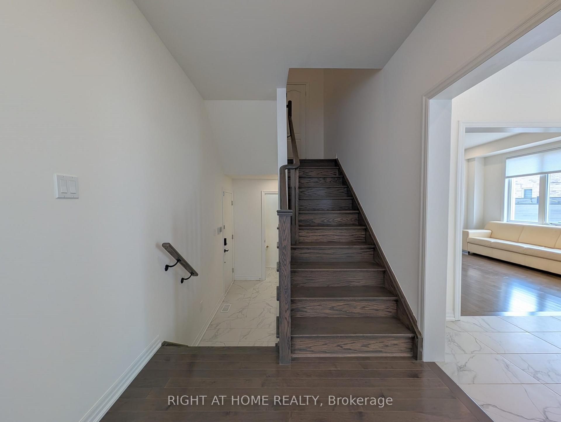 Photo 17 of 62 Titus Street, Markham, Wismer — HOMEH