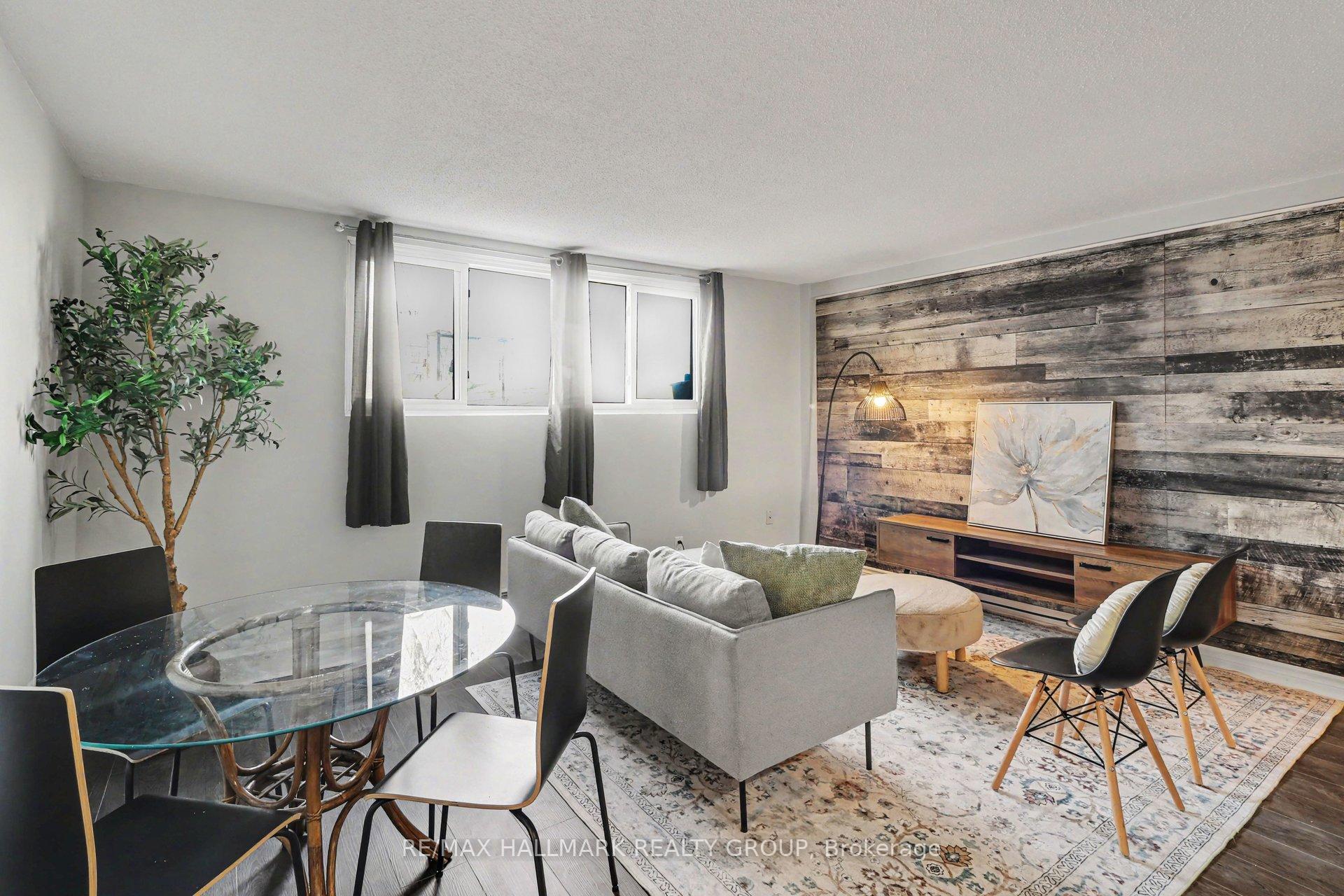 Photo 3 of Unit 2, 898 Elmsmere Road, Ottawa, Beacon Hill South — HOMEH