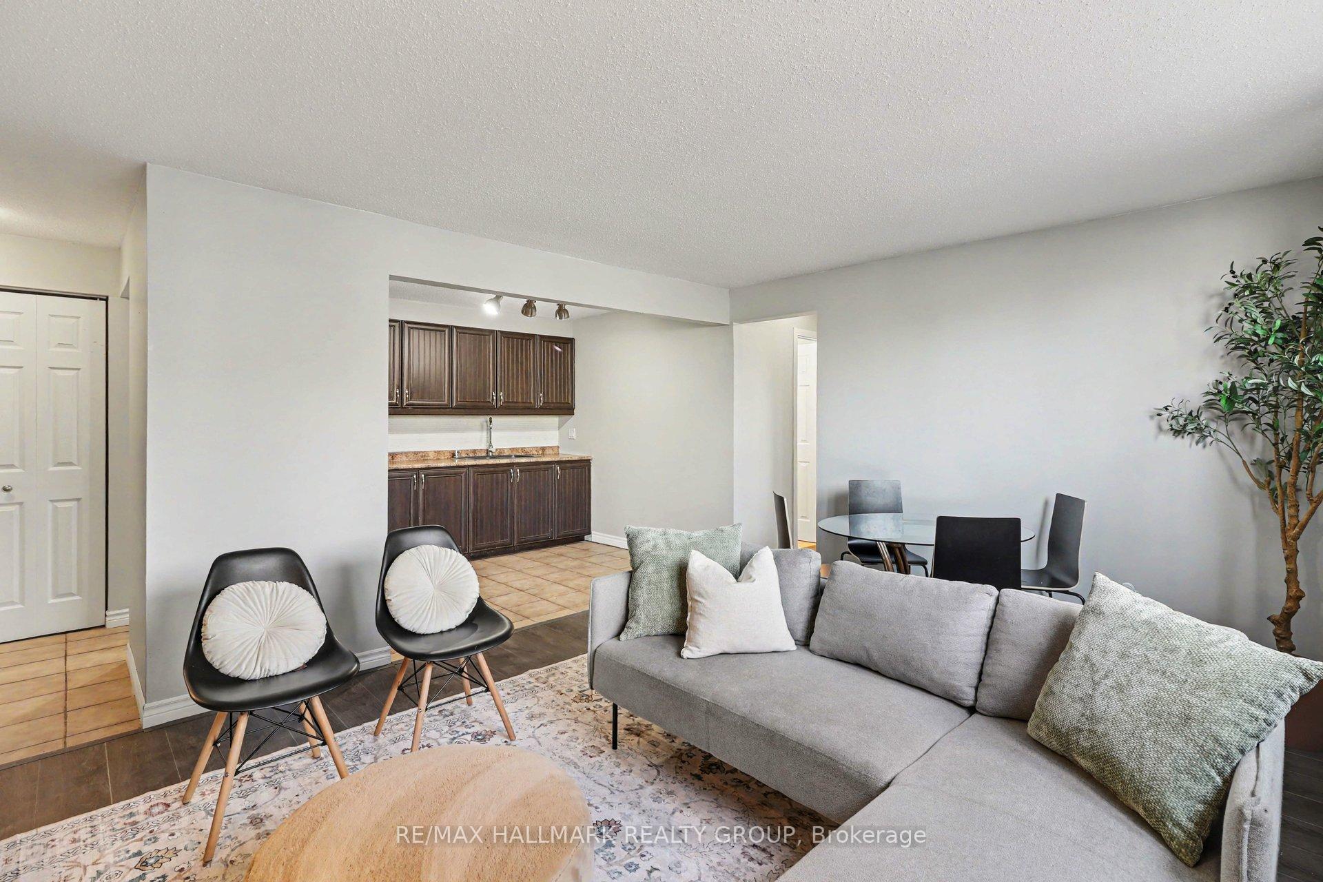 Photo 5 of Unit 2, 898 Elmsmere Road, Ottawa, Beacon Hill South — HOMEH