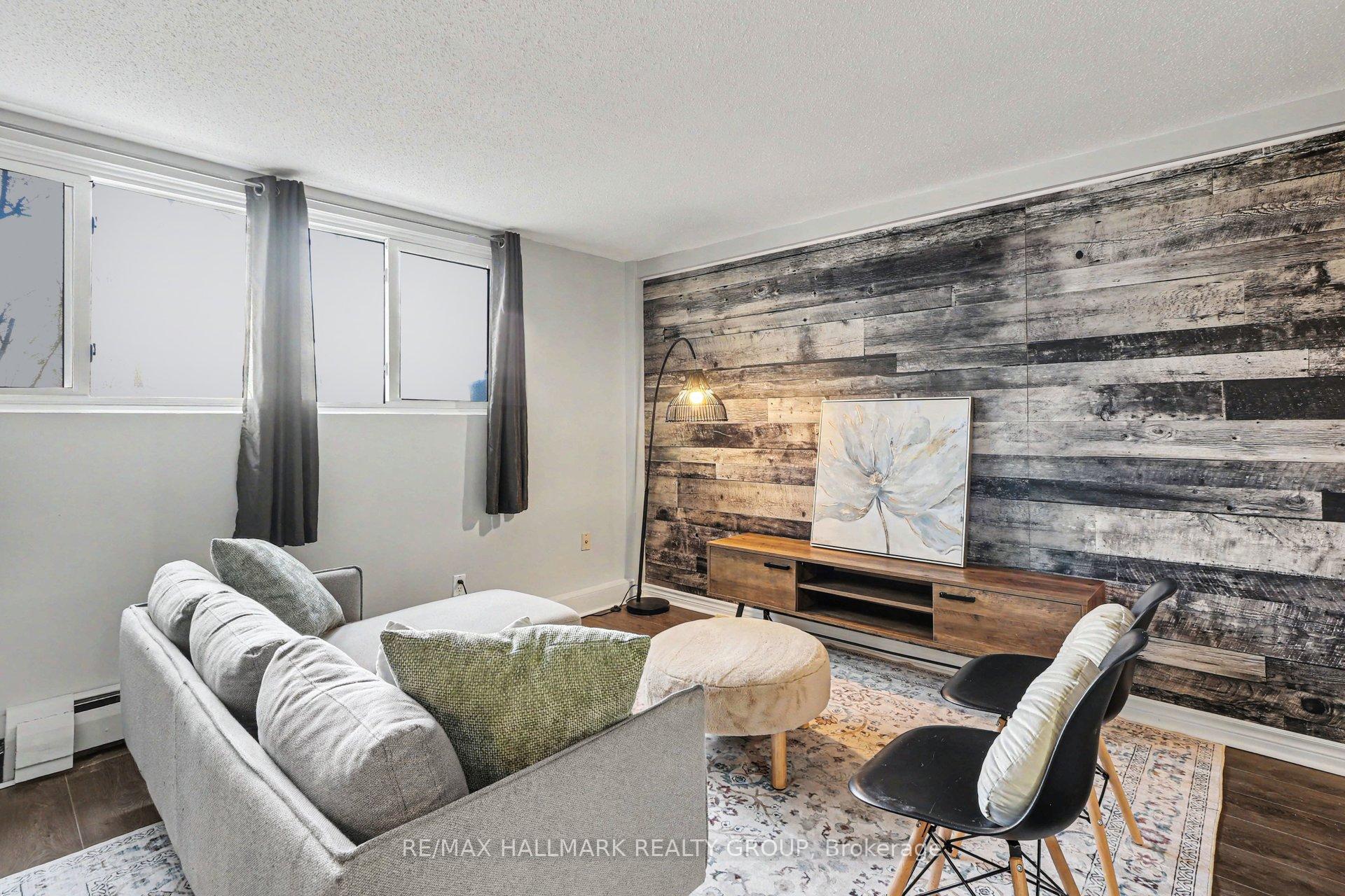 Photo 6 of Unit 2, 898 Elmsmere Road, Ottawa, Beacon Hill South — HOMEH