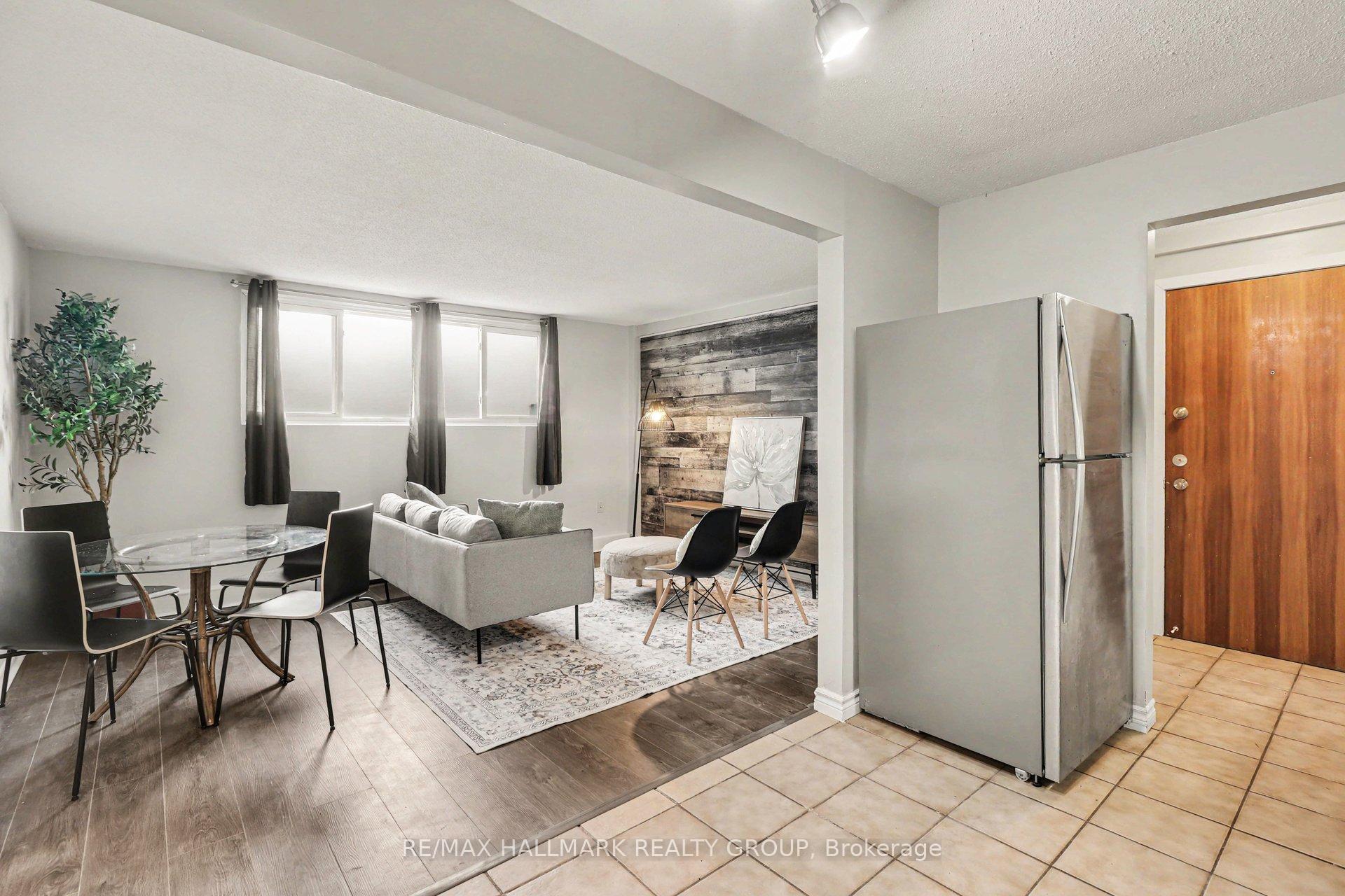 Photo 7 of Unit 2, 898 Elmsmere Road, Ottawa, Beacon Hill South — HOMEH