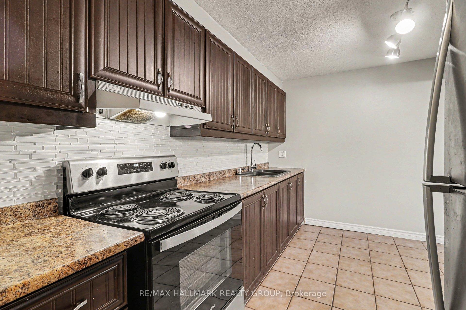 Photo 8 of Unit 2, 898 Elmsmere Road, Ottawa, Beacon Hill South — HOMEH