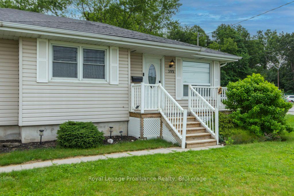 Photo 3 of 395 Sidney Street, Quinte West, Trenton Ward — HOMEH