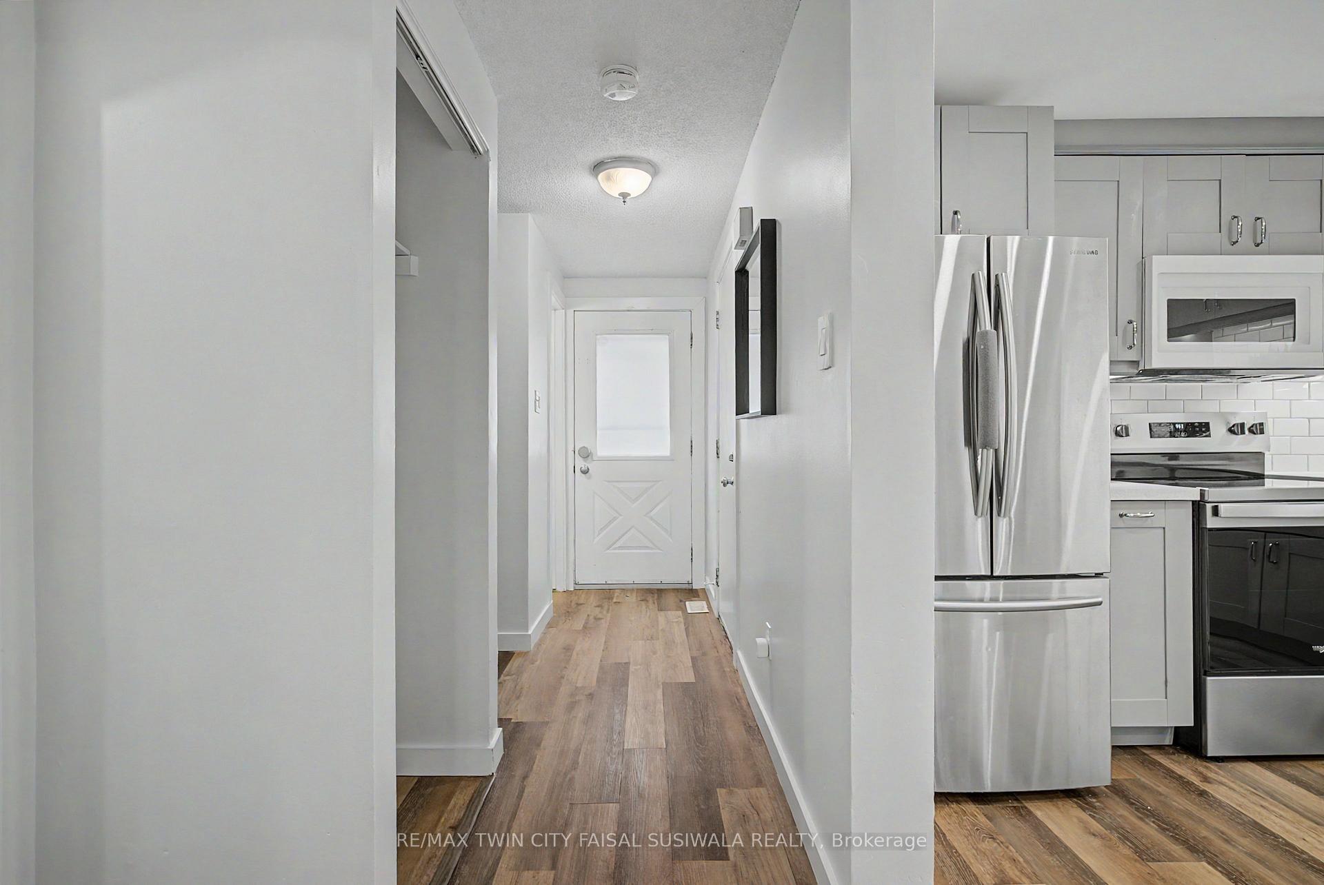 Photo 6 of 191 Northview Heights Drive, Cambridge, Greenway-Chaplin — HOMEH