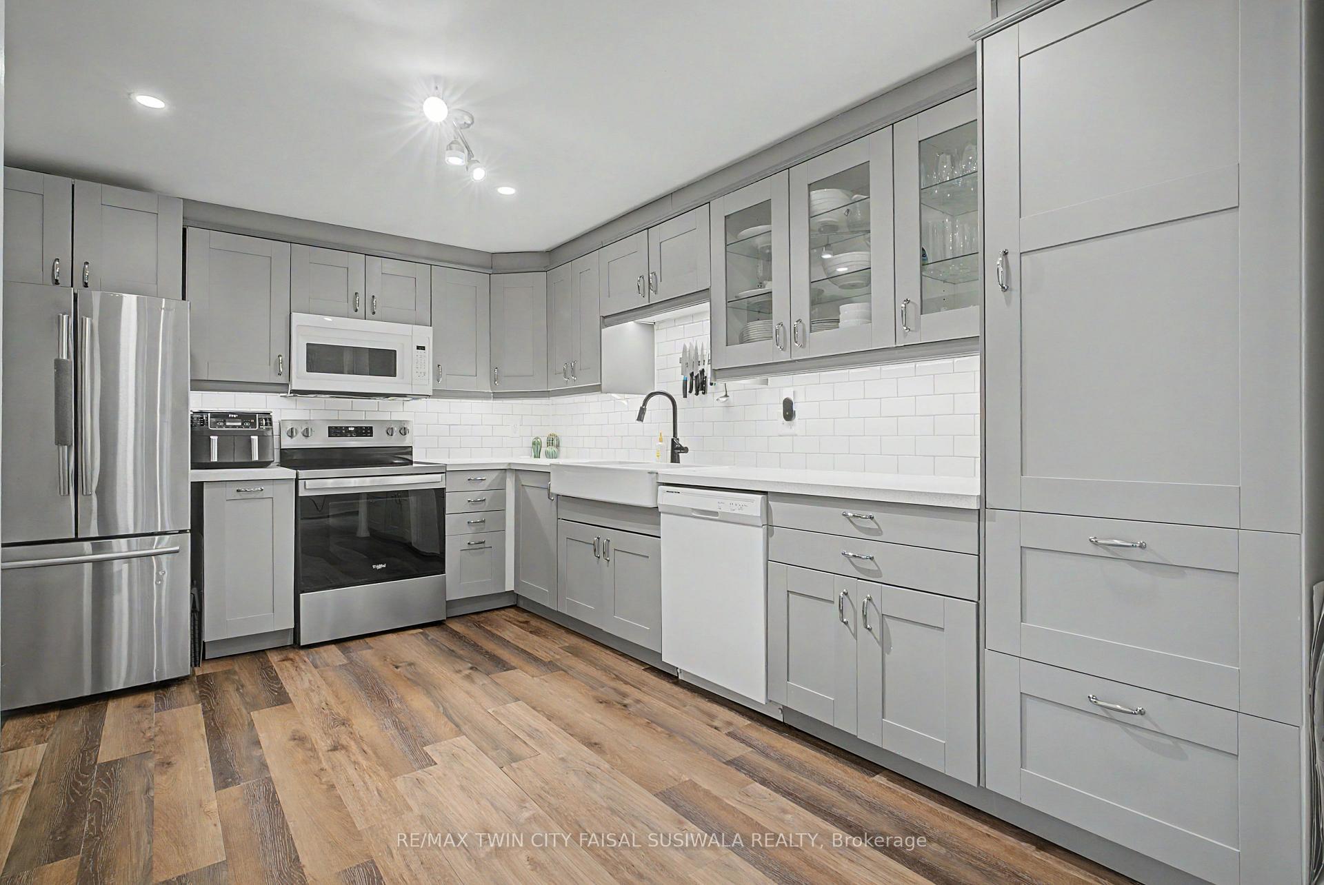 Photo 9 of 191 Northview Heights Drive, Cambridge, Greenway-Chaplin — HOMEH