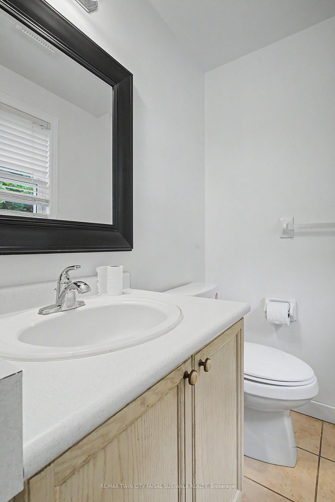 Photo 15 of 191 Northview Heights Drive, Cambridge, Greenway-Chaplin — HOMEH