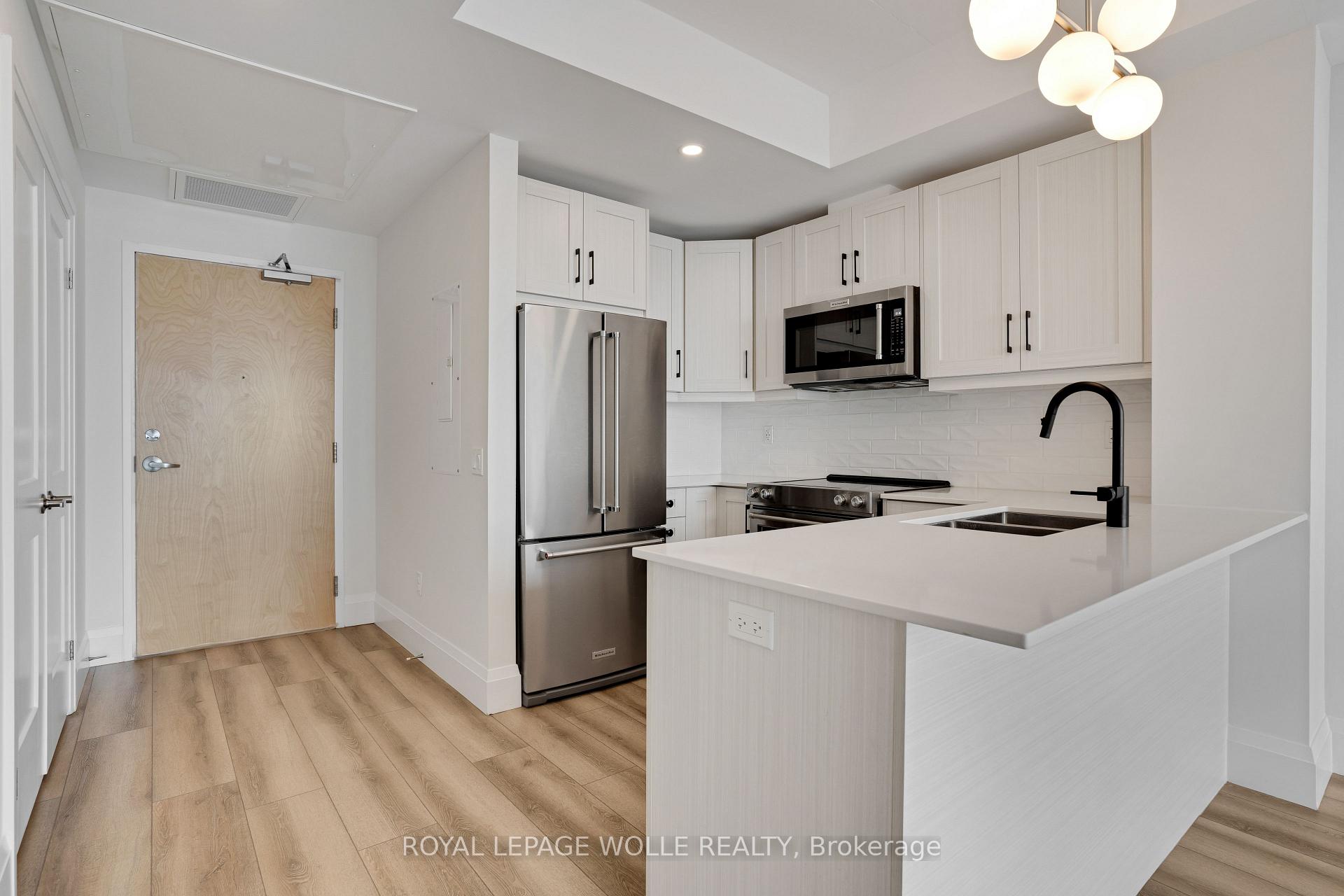 Photo 10 of Unit 1904, 60 Charles Street W, Kitchener, City Commercial Core — HOMEH