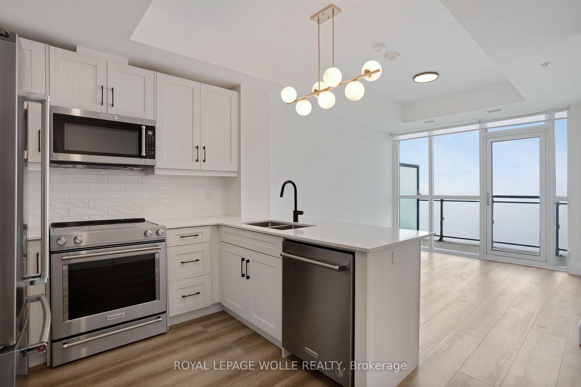 Photo 11 of Unit 1904, 60 Charles Street W, Kitchener, City Commercial Core — HOMEH