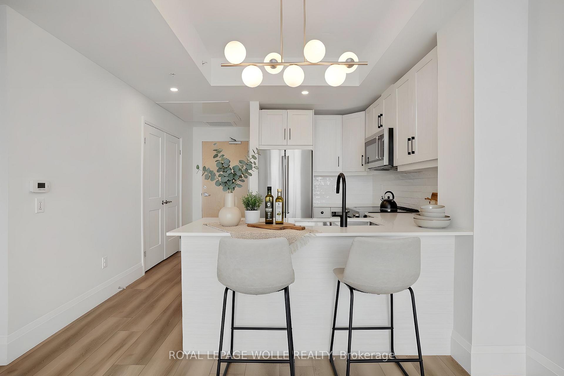 Photo 13 of Unit 1904, 60 Charles Street W, Kitchener, City Commercial Core — HOMEH