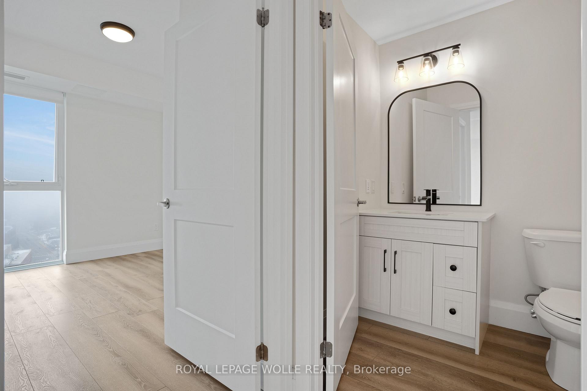 Photo 31 of Unit 1904, 60 Charles Street W, Kitchener, City Commercial Core — HOMEH