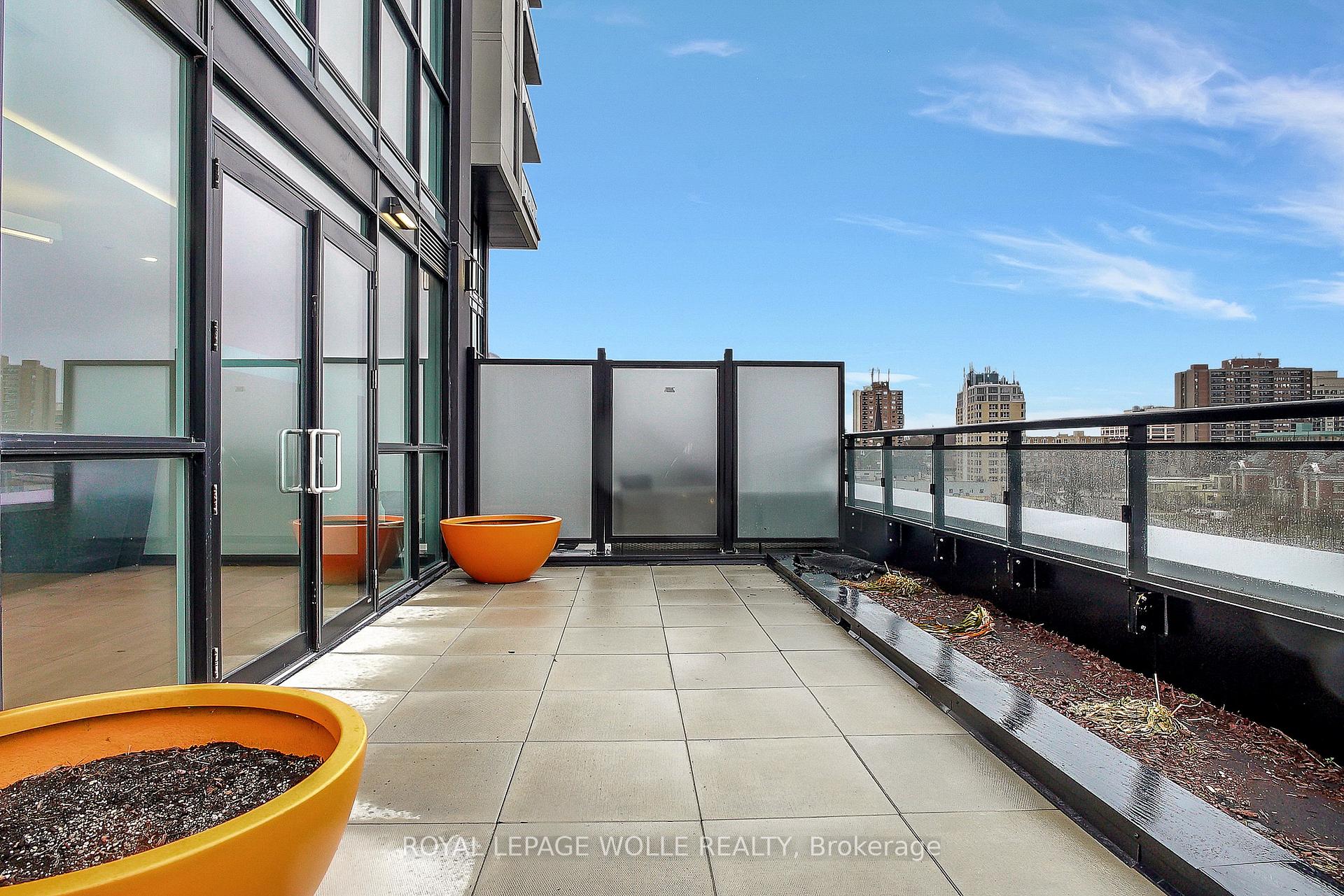Photo 41 of Unit 1904, 60 Charles Street W, Kitchener, City Commercial Core — HOMEH