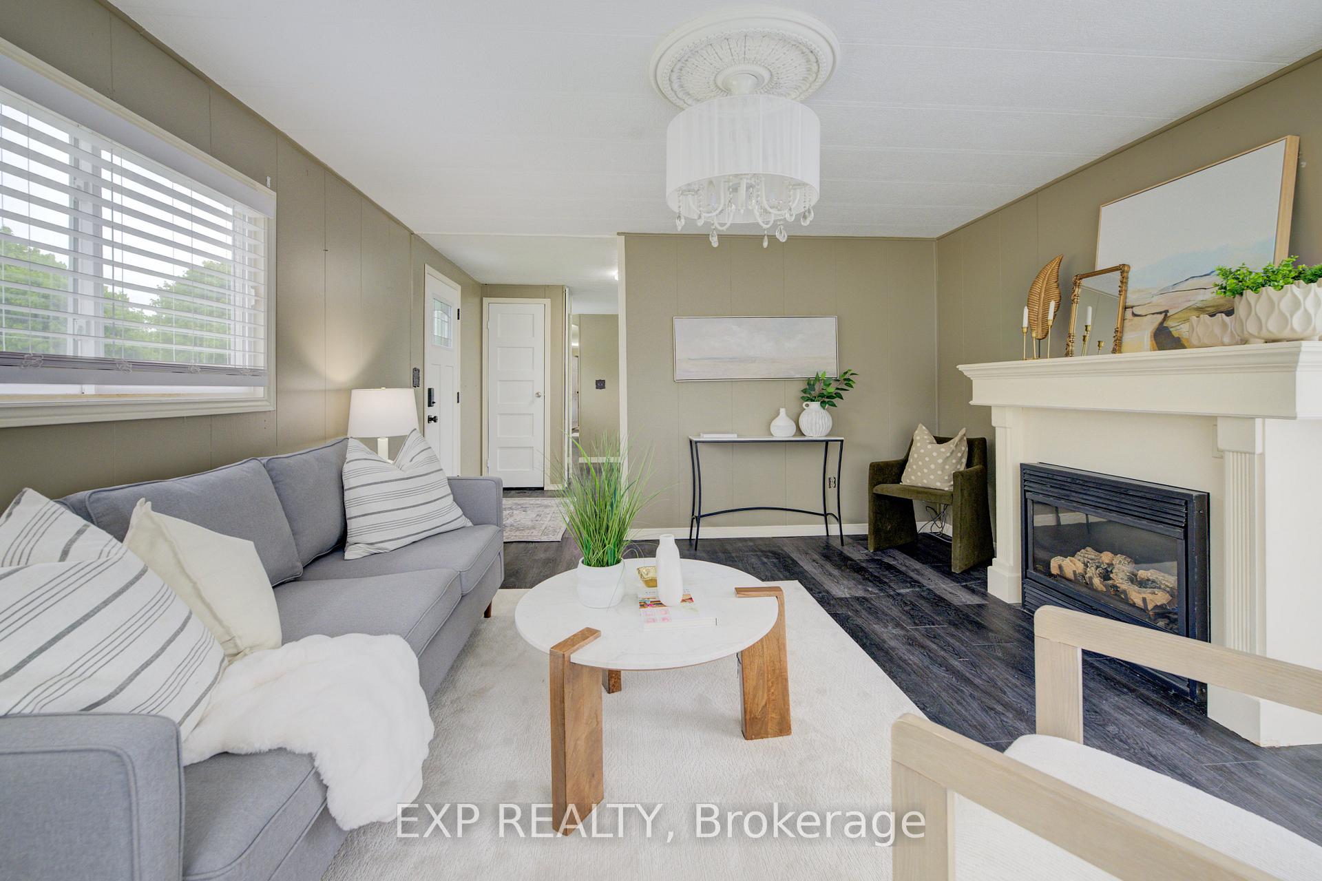 Photo 6 of Unit 7, 84 Wellington Street S, Mapleton, Rural Mapleton — HOMEH