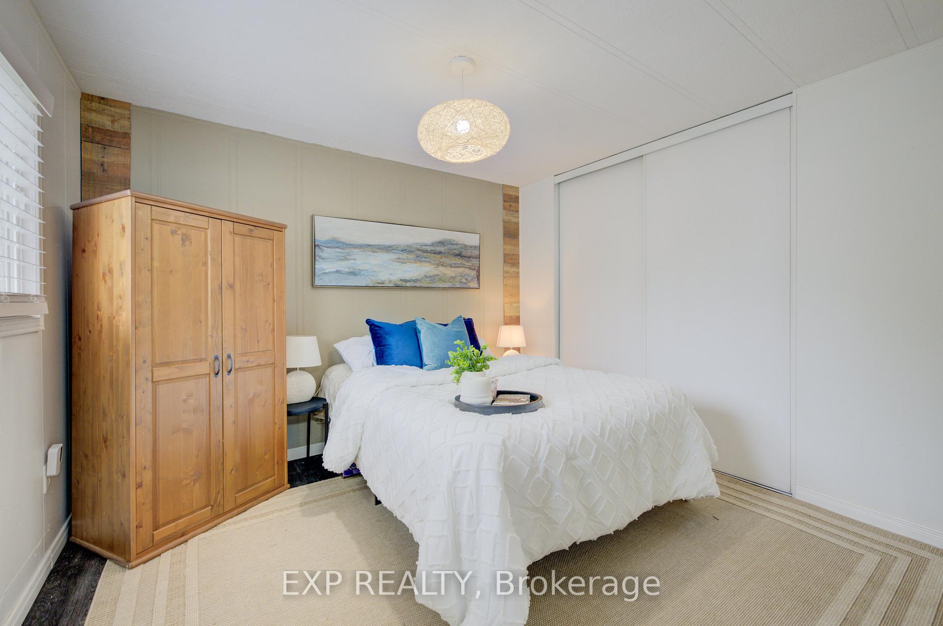Photo 15 of Unit 7, 84 Wellington Street S, Mapleton, Rural Mapleton — HOMEH