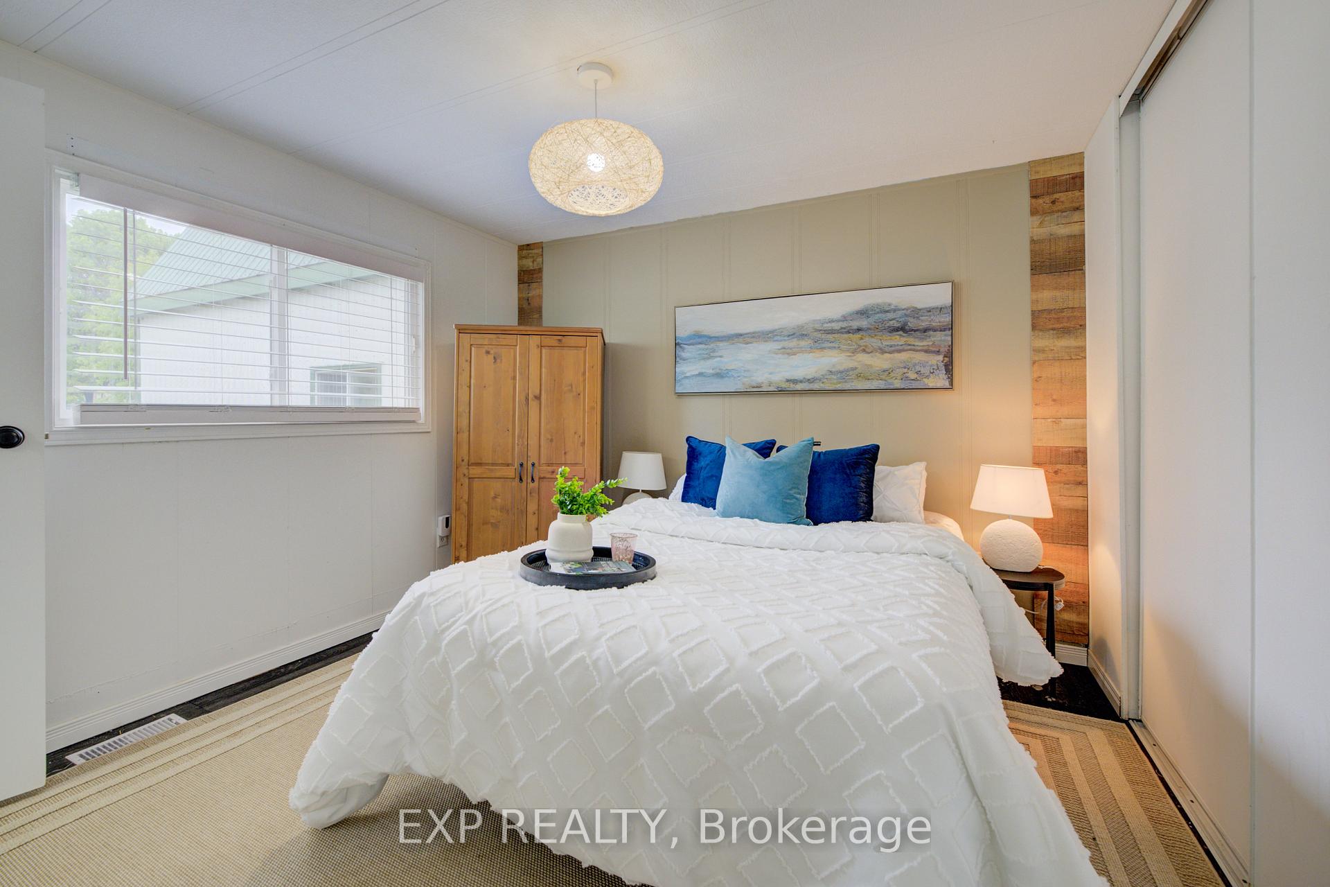 Photo 16 of Unit 7, 84 Wellington Street S, Mapleton, Rural Mapleton — HOMEH