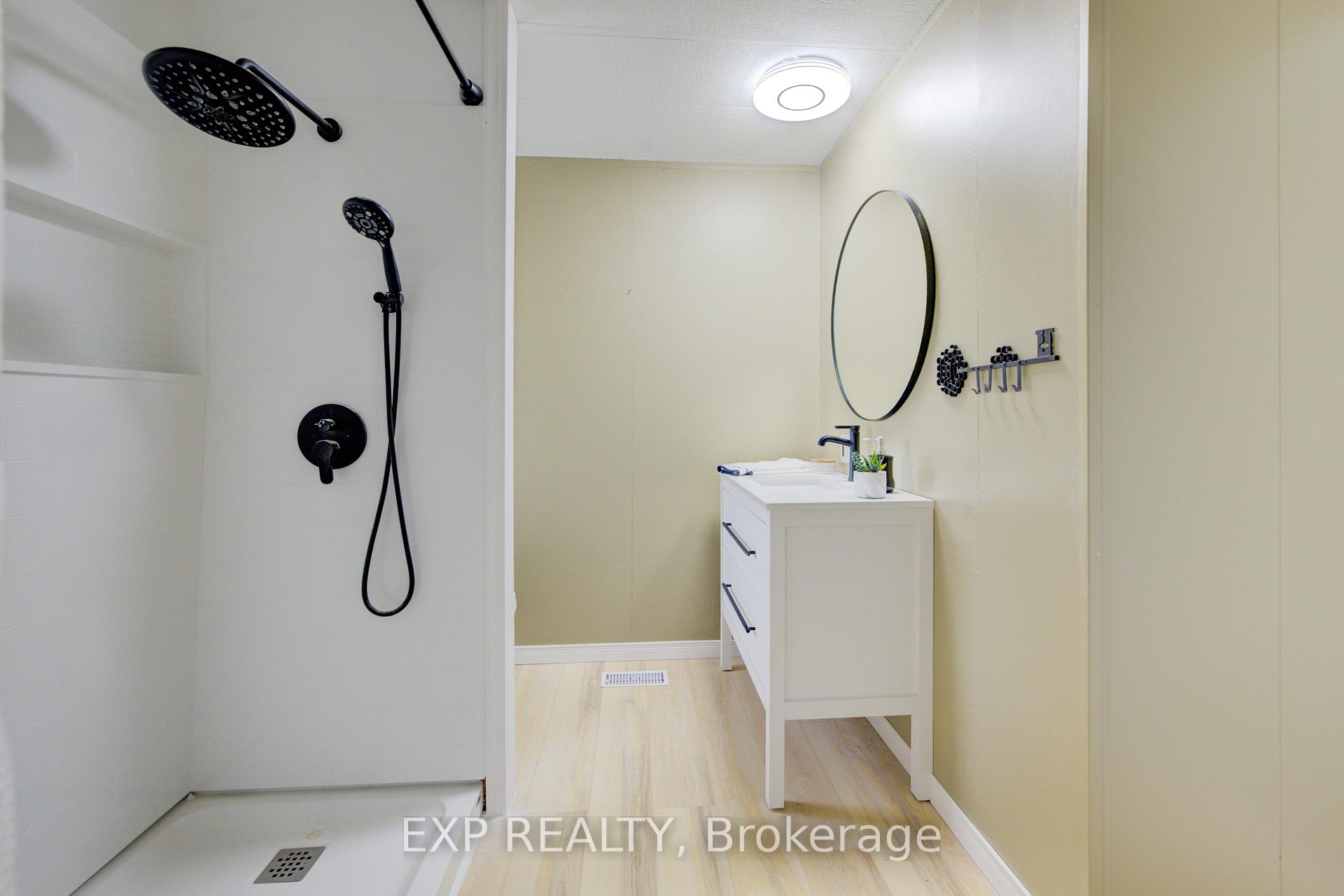 Photo 17 of Unit 7, 84 Wellington Street S, Mapleton, Rural Mapleton — HOMEH