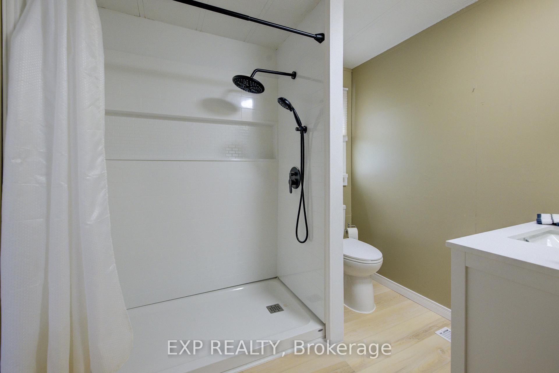 Photo 18 of Unit 7, 84 Wellington Street S, Mapleton, Rural Mapleton — HOMEH