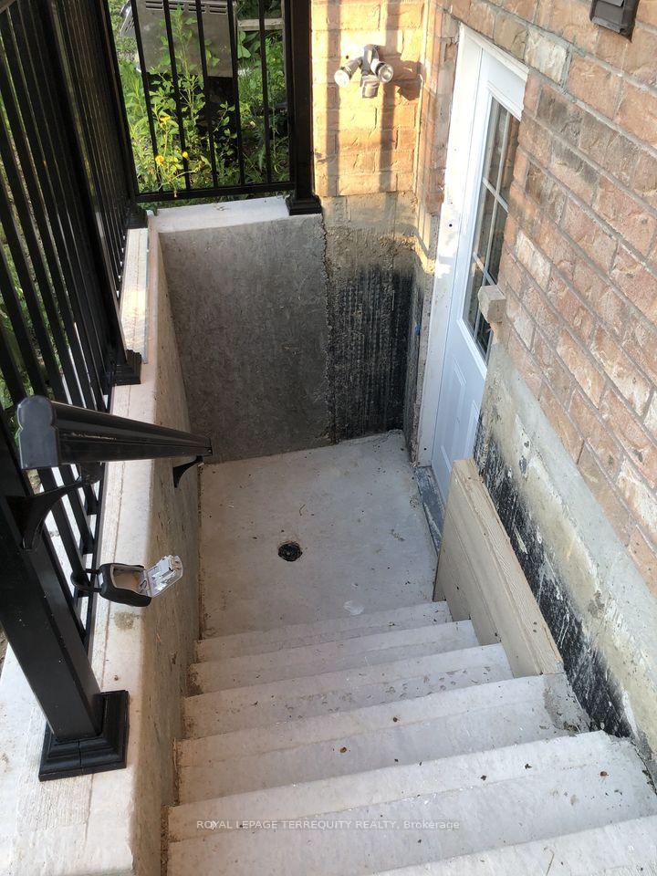 Photo 3 of Unit Basement, 26 George Robinson Drive, Brampton, Credit Valley — HOMEH