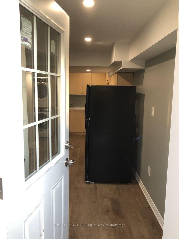 Photo 4 of Unit Basement, 26 George Robinson Drive, Brampton, Credit Valley — HOMEH