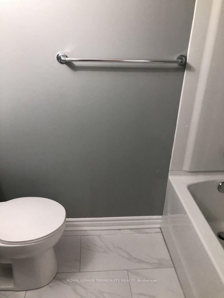 Photo 11 of Unit Basement, 26 George Robinson Drive, Brampton, Credit Valley — HOMEH