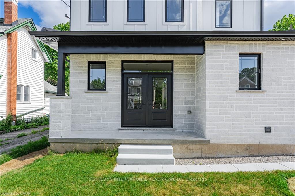 Photo 4 of 42 Rich Avenue, Cambridge, East Galt — HOMEH