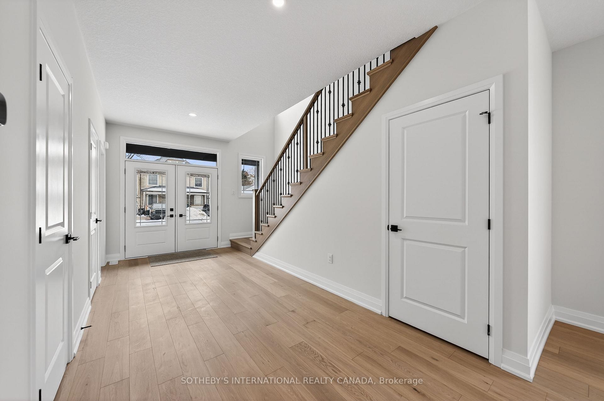 Photo 5 of 42 Rich Avenue, Cambridge, East Galt — HOMEH