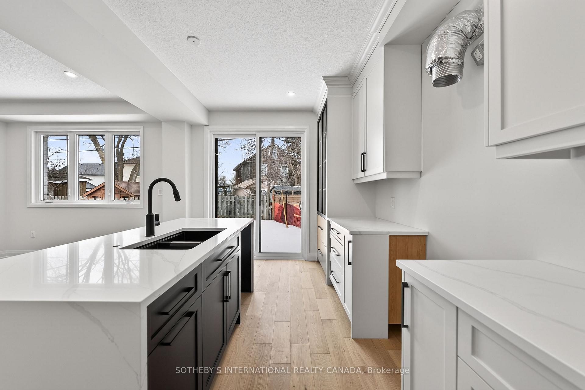 Photo 16 of 42 Rich Avenue, Cambridge, East Galt — HOMEH