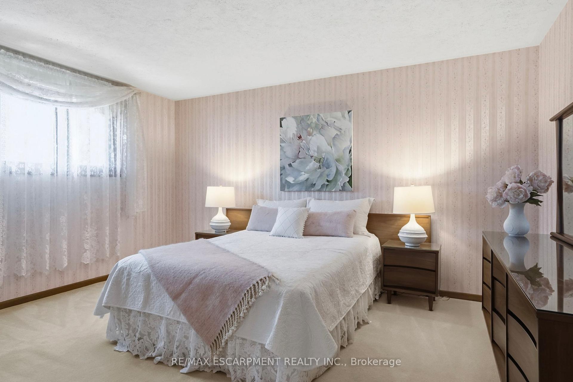 Photo 15 of 11 Tanera Crescent, St. Catharines, Carlton/Bunting — HOMEH
