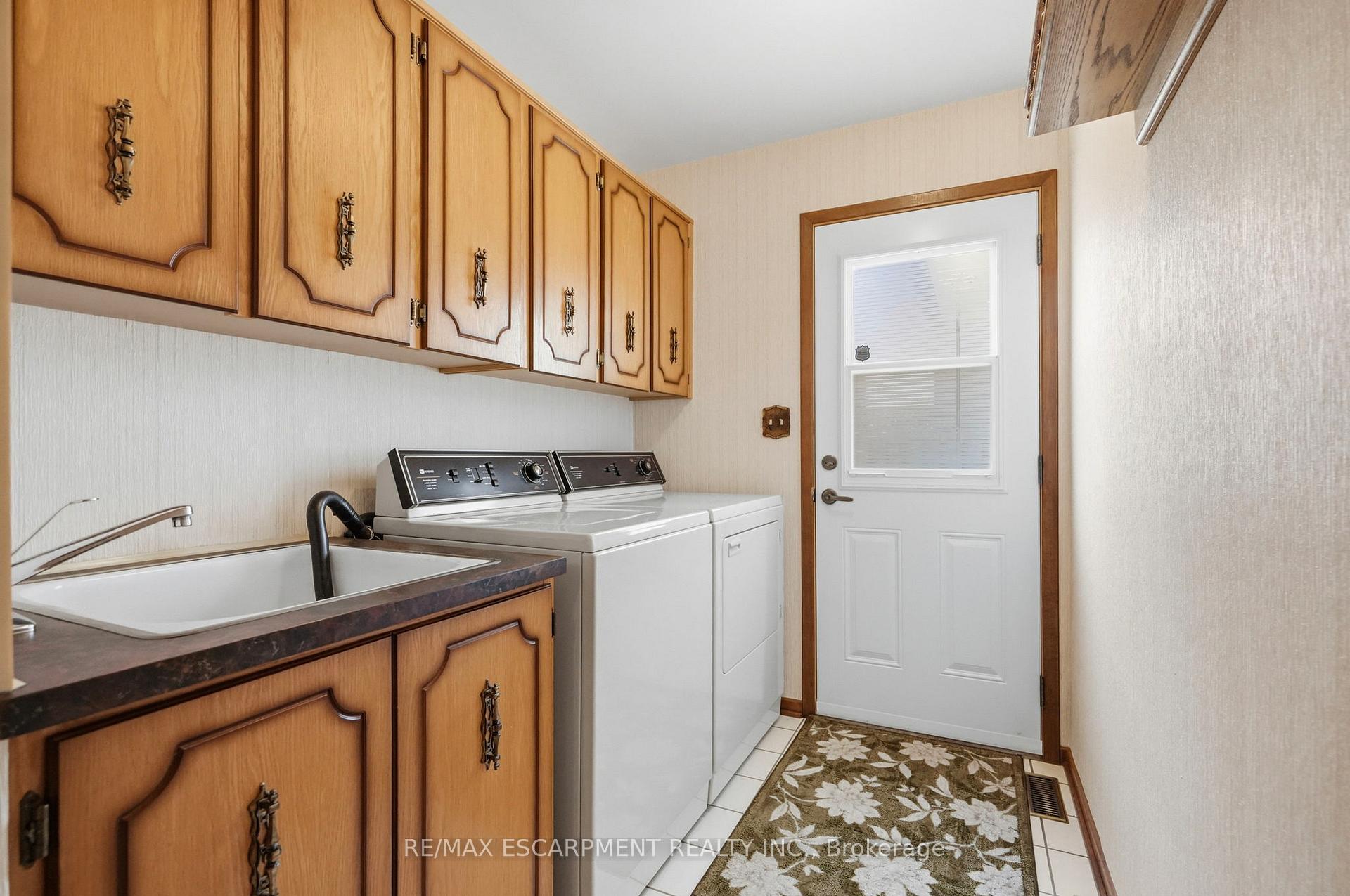 Photo 21 of 11 Tanera Crescent, St. Catharines, Carlton/Bunting — HOMEH