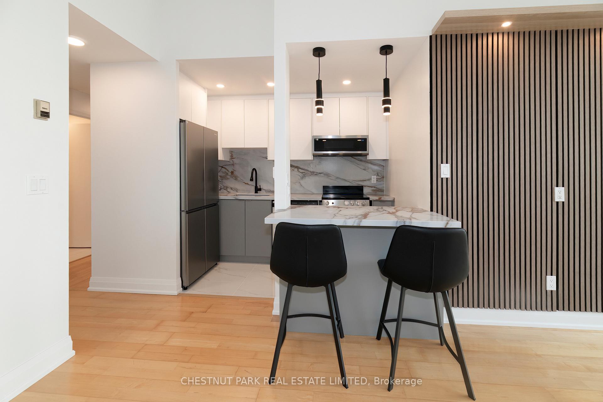 Photo 3 of Unit 302, 1901 Yonge Street, Toronto, Mount Pleasant West — HOMEH
