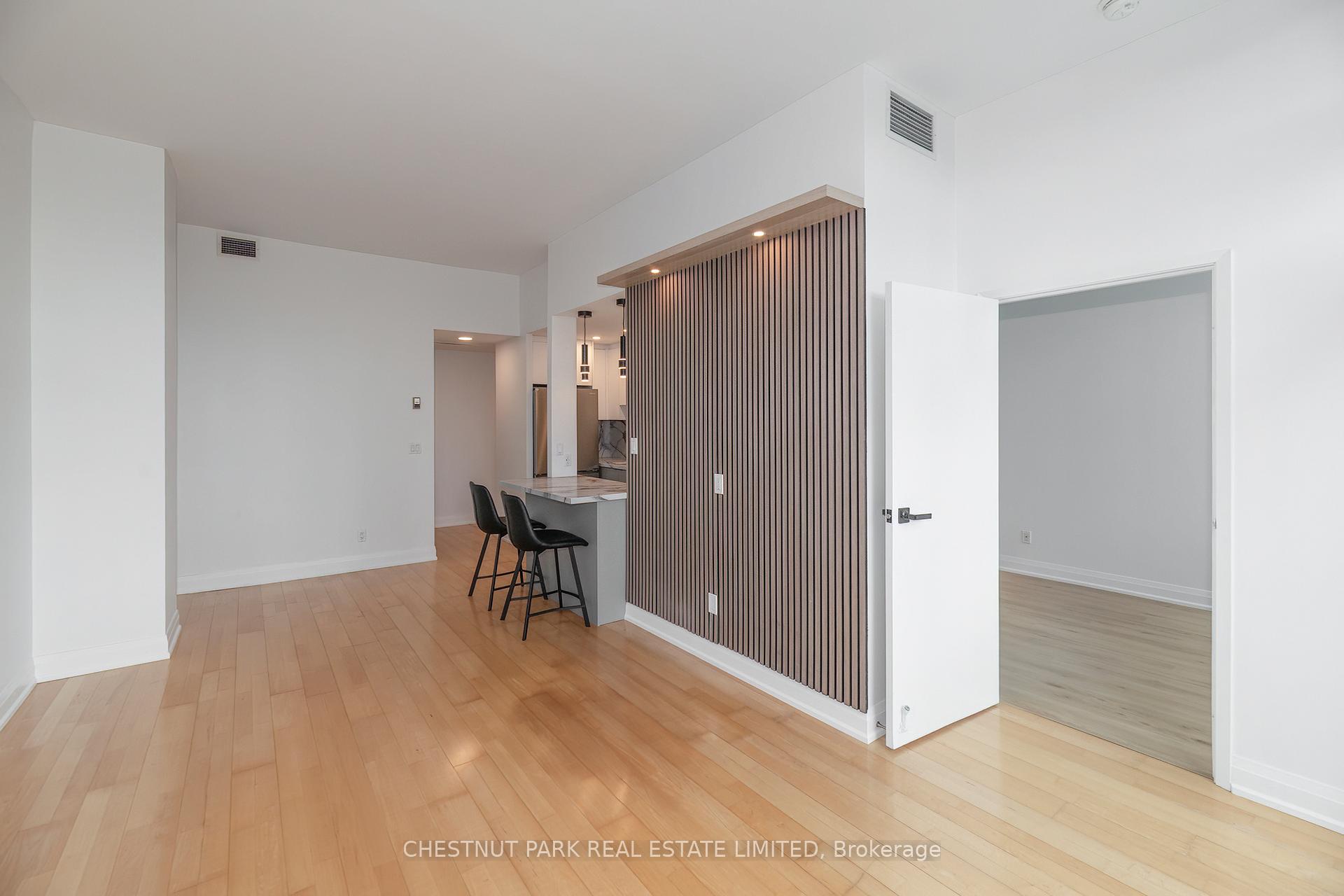 Photo 6 of Unit 302, 1901 Yonge Street, Toronto, Mount Pleasant West — HOMEH