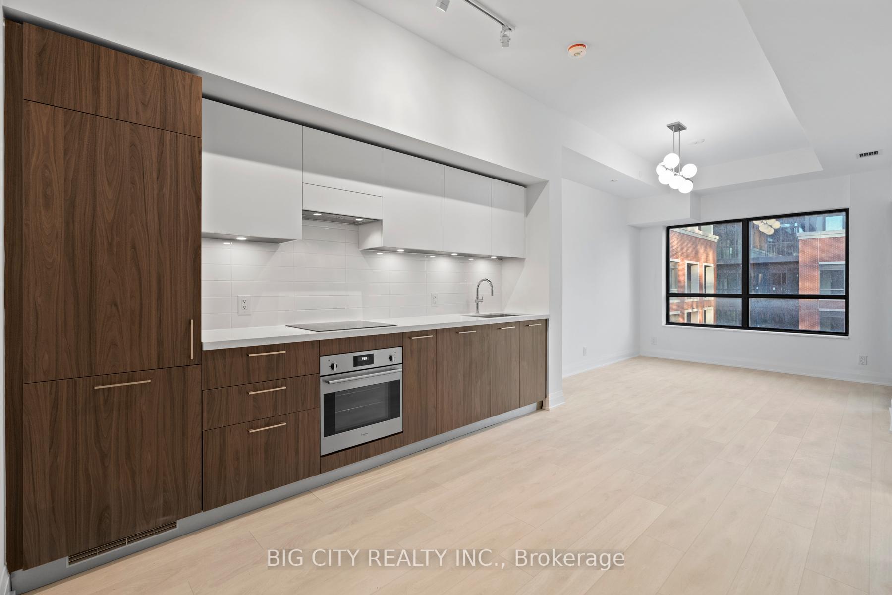Photo 3 of Unit 603, 33 Frederick Todd Way, Toronto, Thorncliffe Park — HOMEH