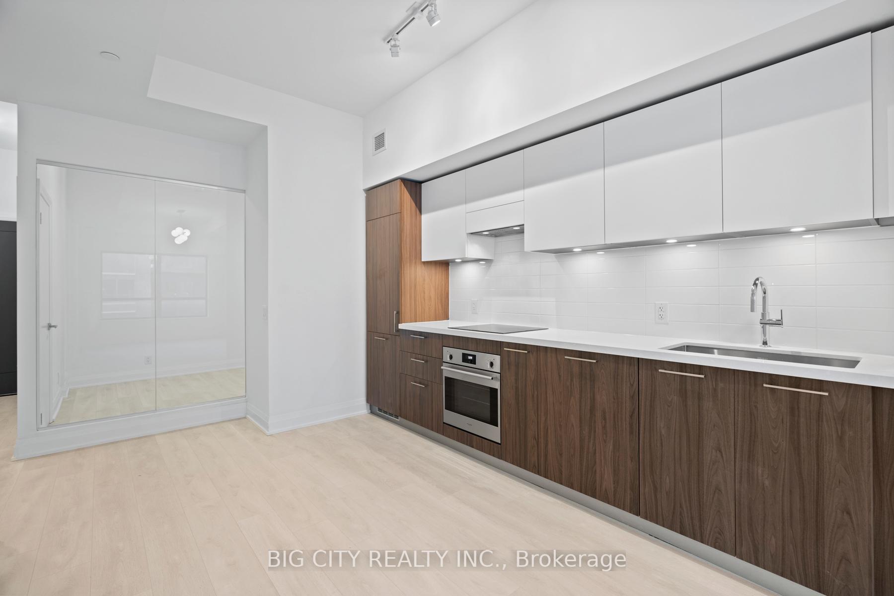 Photo 6 of Unit 603, 33 Frederick Todd Way, Toronto, Thorncliffe Park — HOMEH