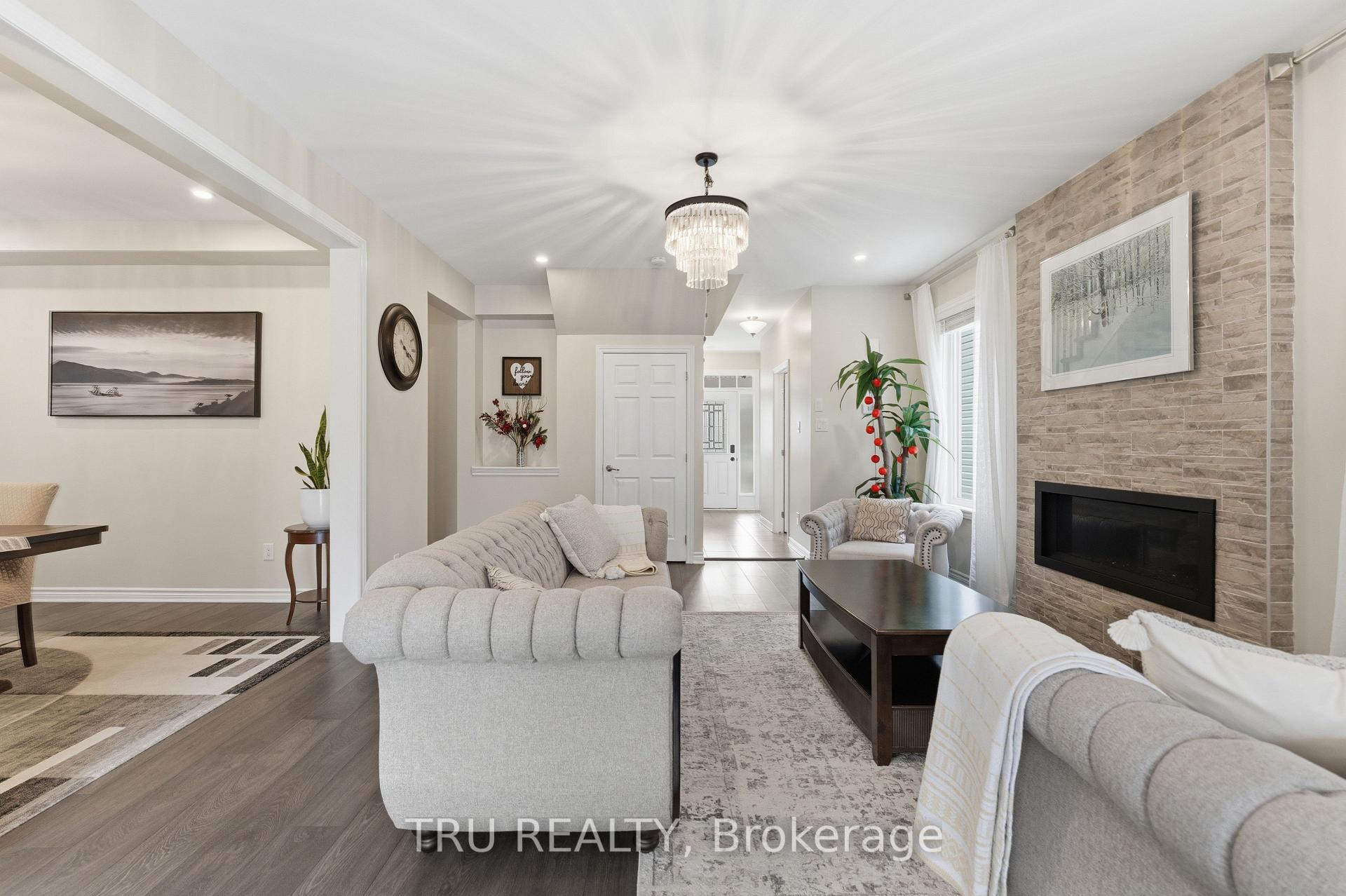 Photo 10 of 344 Sweetclover Way, Ottawa, Avalon West — HOMEH