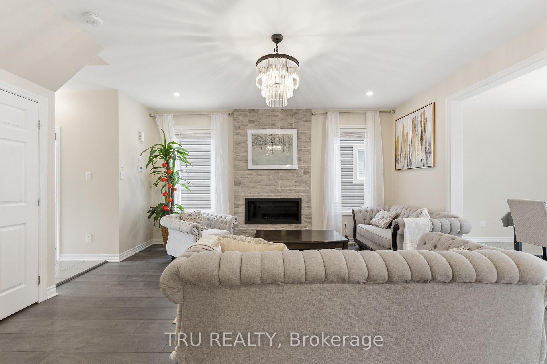 Photo 11 of 344 Sweetclover Way, Ottawa, Avalon West — HOMEH