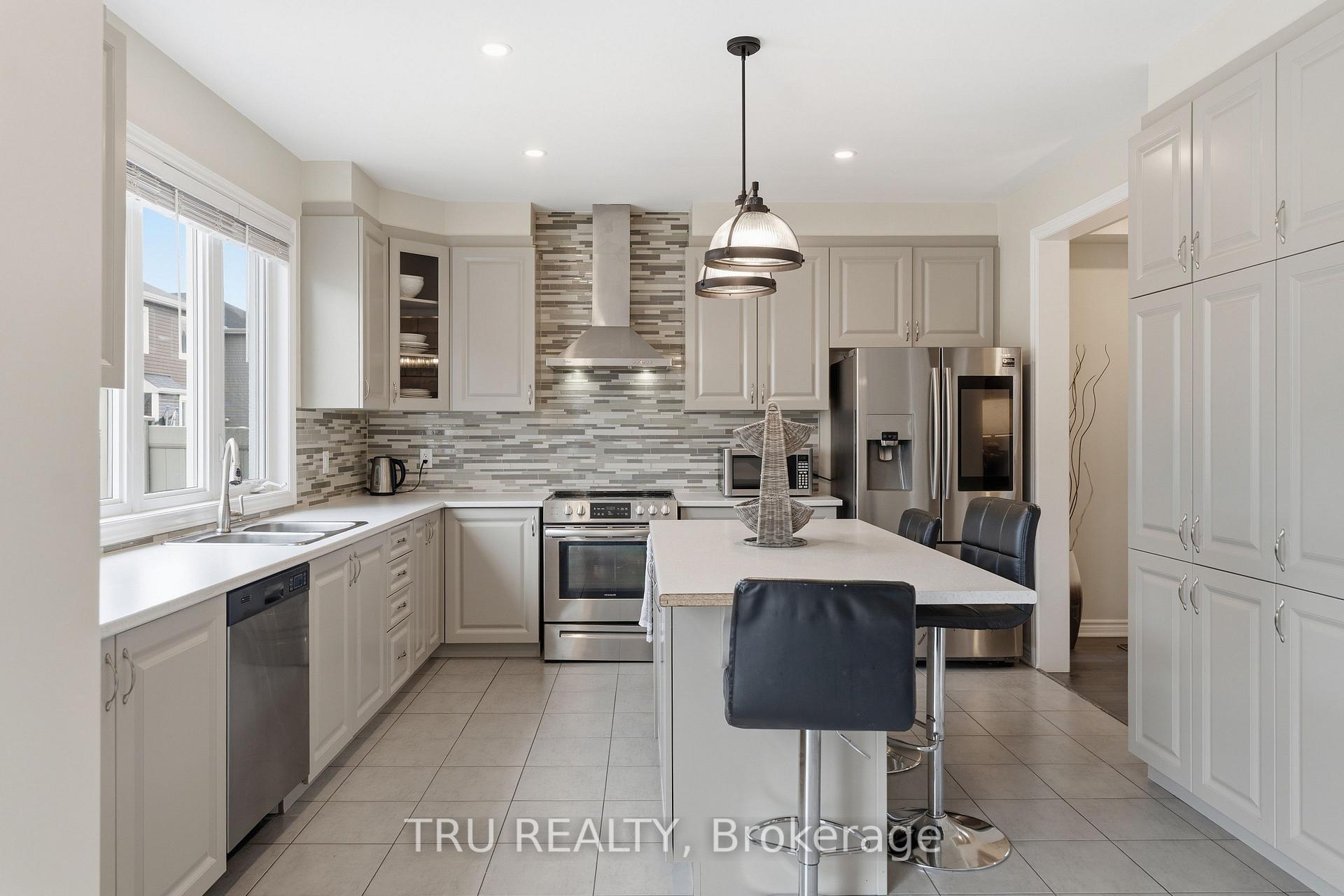 Photo 14 of 344 Sweetclover Way, Ottawa, Avalon West — HOMEH