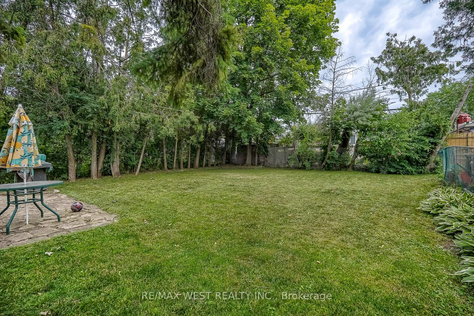 Photo 14 of 24 Waxham Road, Etobicoke, West Humber-Clairville — HOMEH