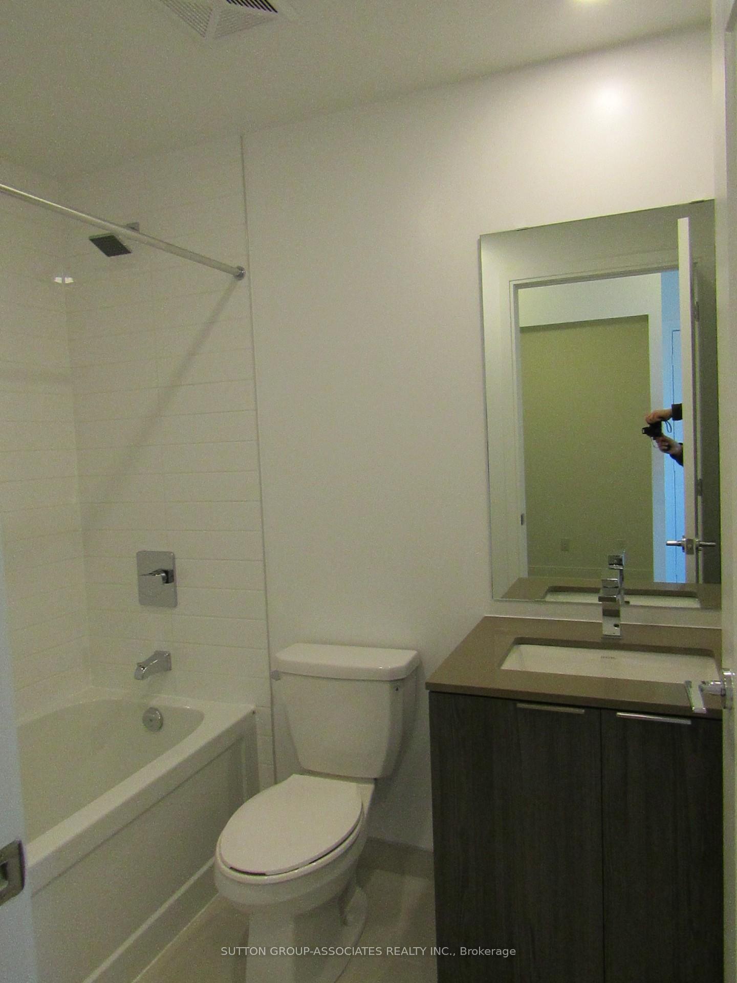 Photo 17 of Unit 1803, 70 Annie Craig Drive, Etobicoke, Mimico — HOMEH
