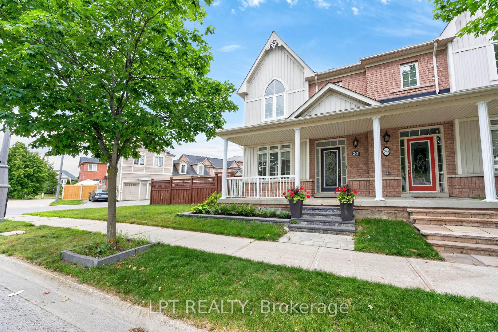 Photo 6 of 32 William Gaspar Court, Markham, Cornell — HOMEH