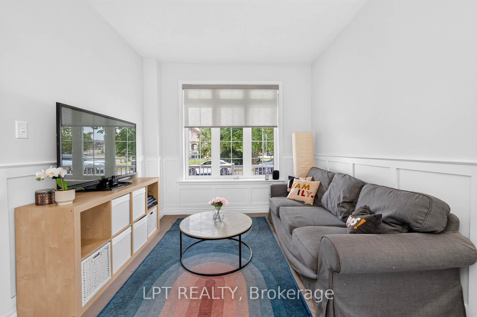 Photo 9 of 32 William Gaspar Court, Markham, Cornell — HOMEH