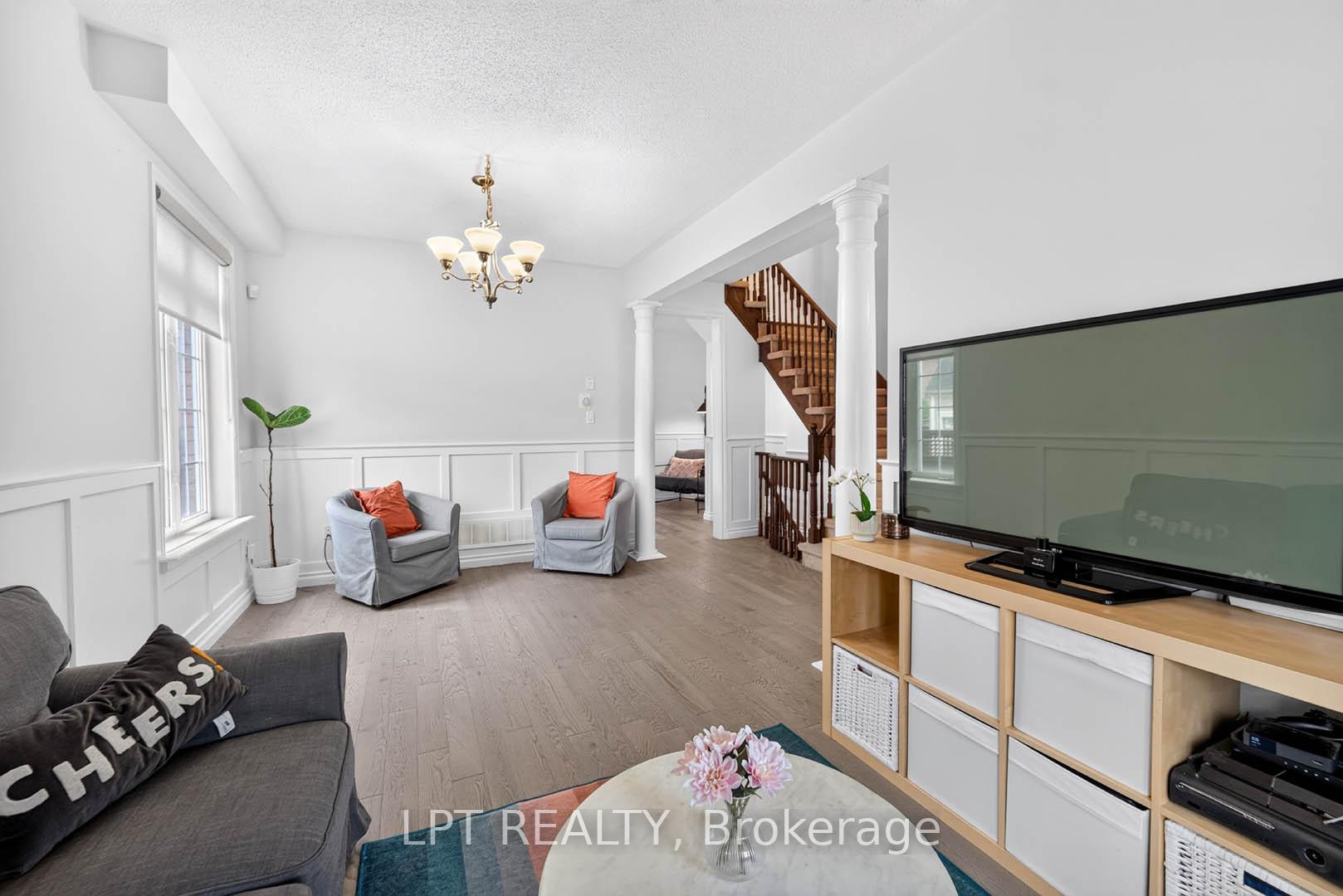 Photo 10 of 32 William Gaspar Court, Markham, Cornell — HOMEH