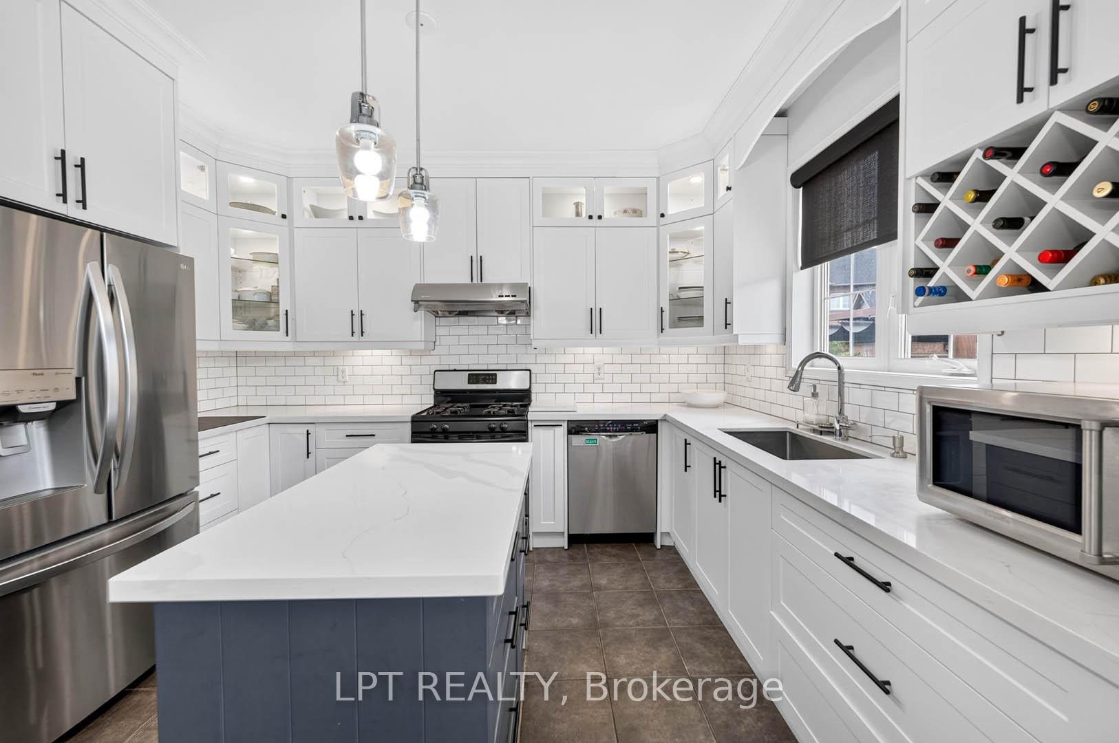 Photo 18 of 32 William Gaspar Court, Markham, Cornell — HOMEH