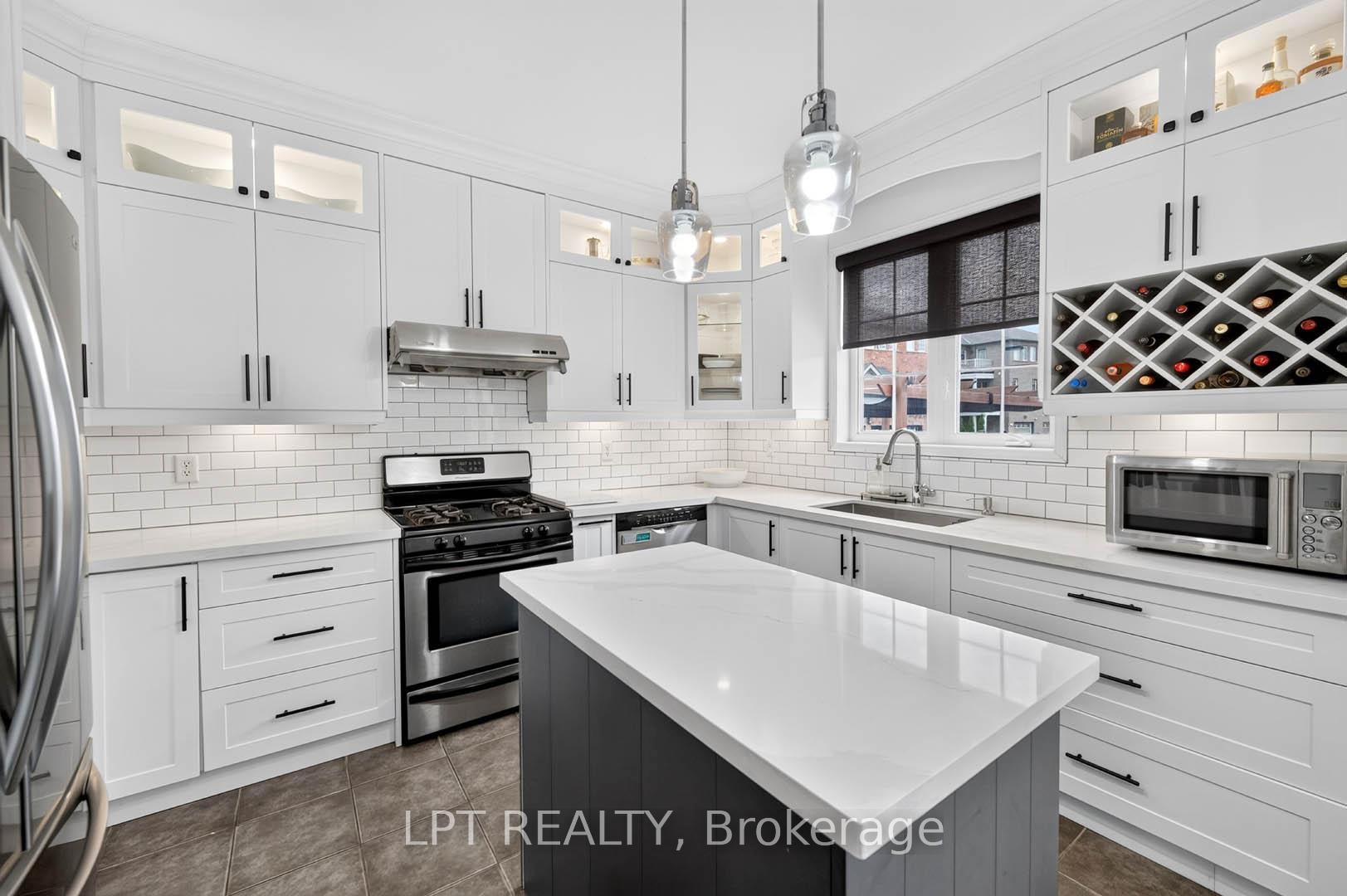 Photo 19 of 32 William Gaspar Court, Markham, Cornell — HOMEH