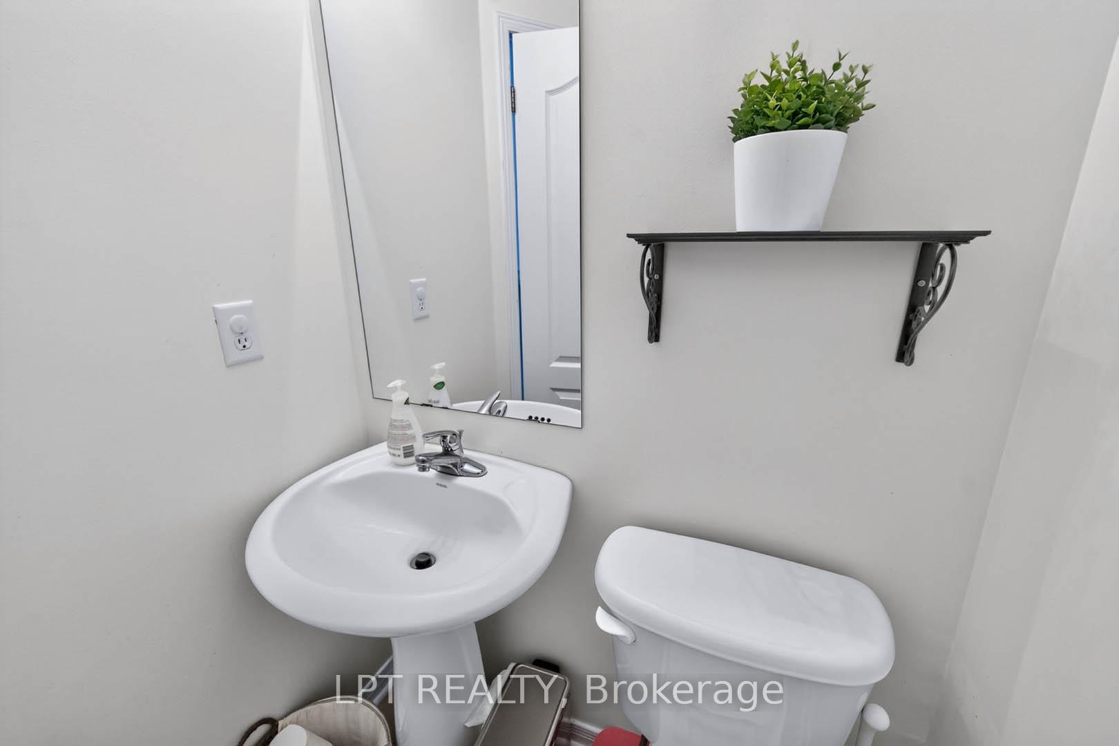 Photo 21 of 32 William Gaspar Court, Markham, Cornell — HOMEH