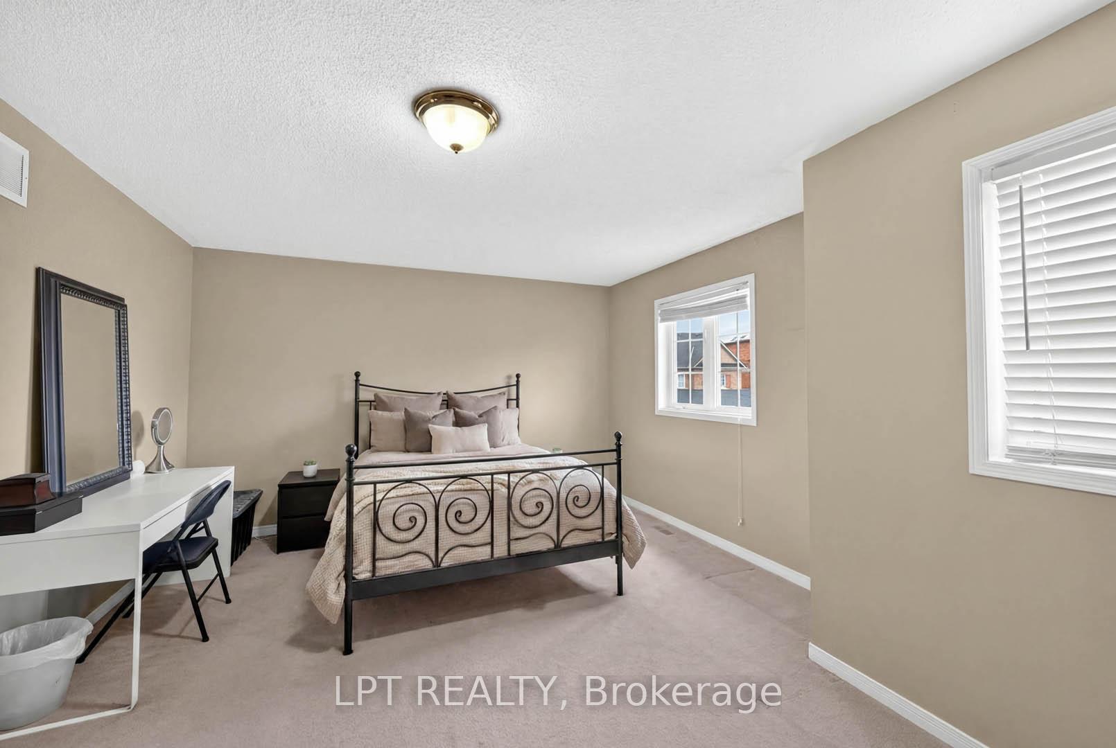 Photo 24 of 32 William Gaspar Court, Markham, Cornell — HOMEH