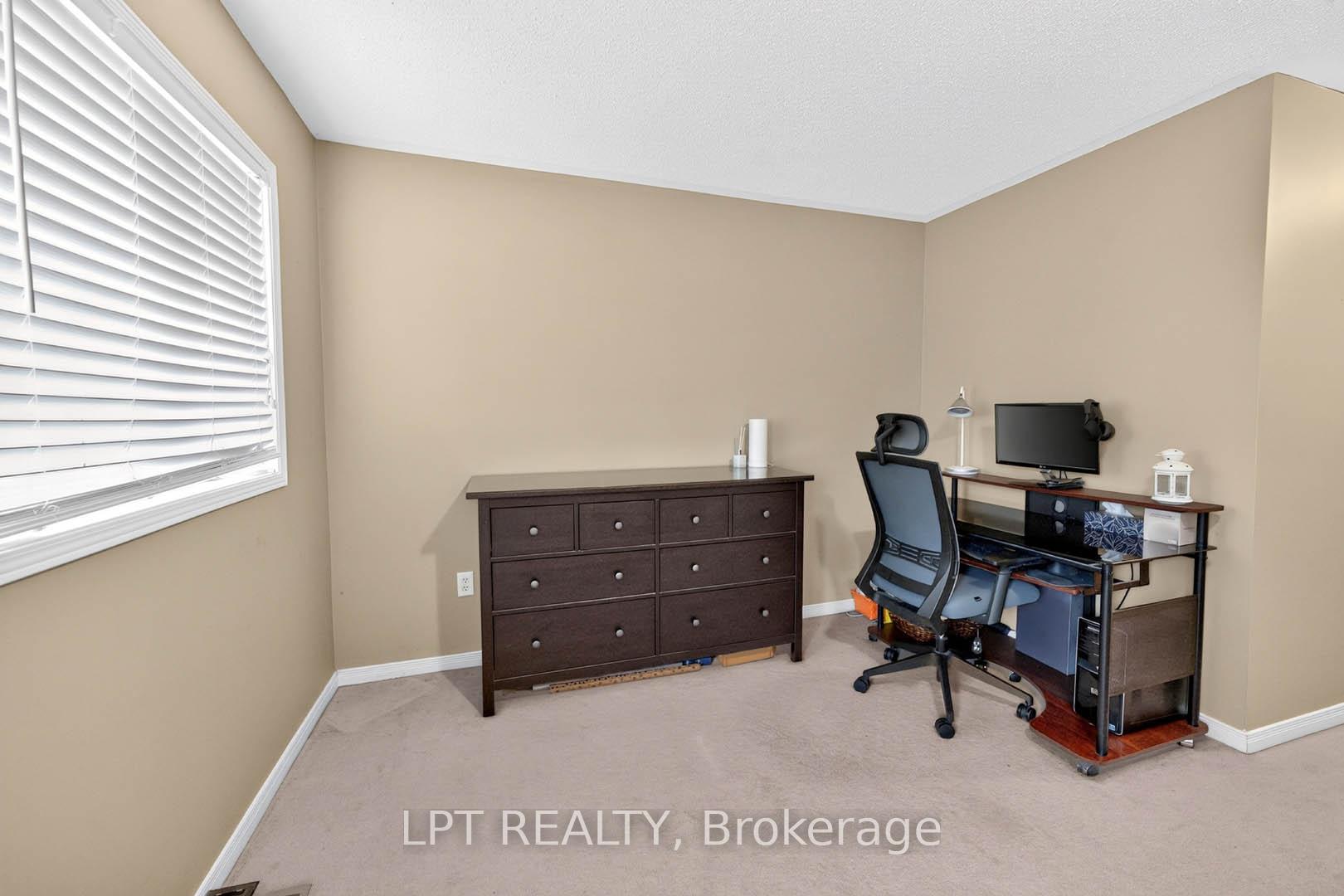 Photo 26 of 32 William Gaspar Court, Markham, Cornell — HOMEH