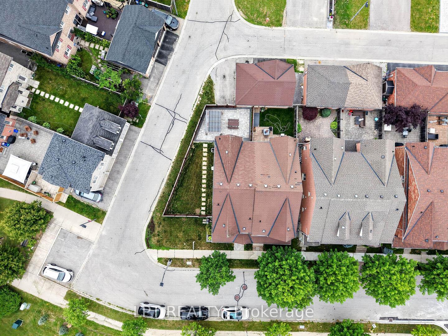 Photo 45 of 32 William Gaspar Court, Markham, Cornell — HOMEH