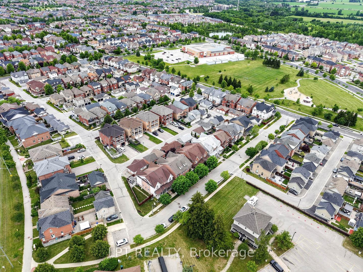Photo 47 of 32 William Gaspar Court, Markham, Cornell — HOMEH