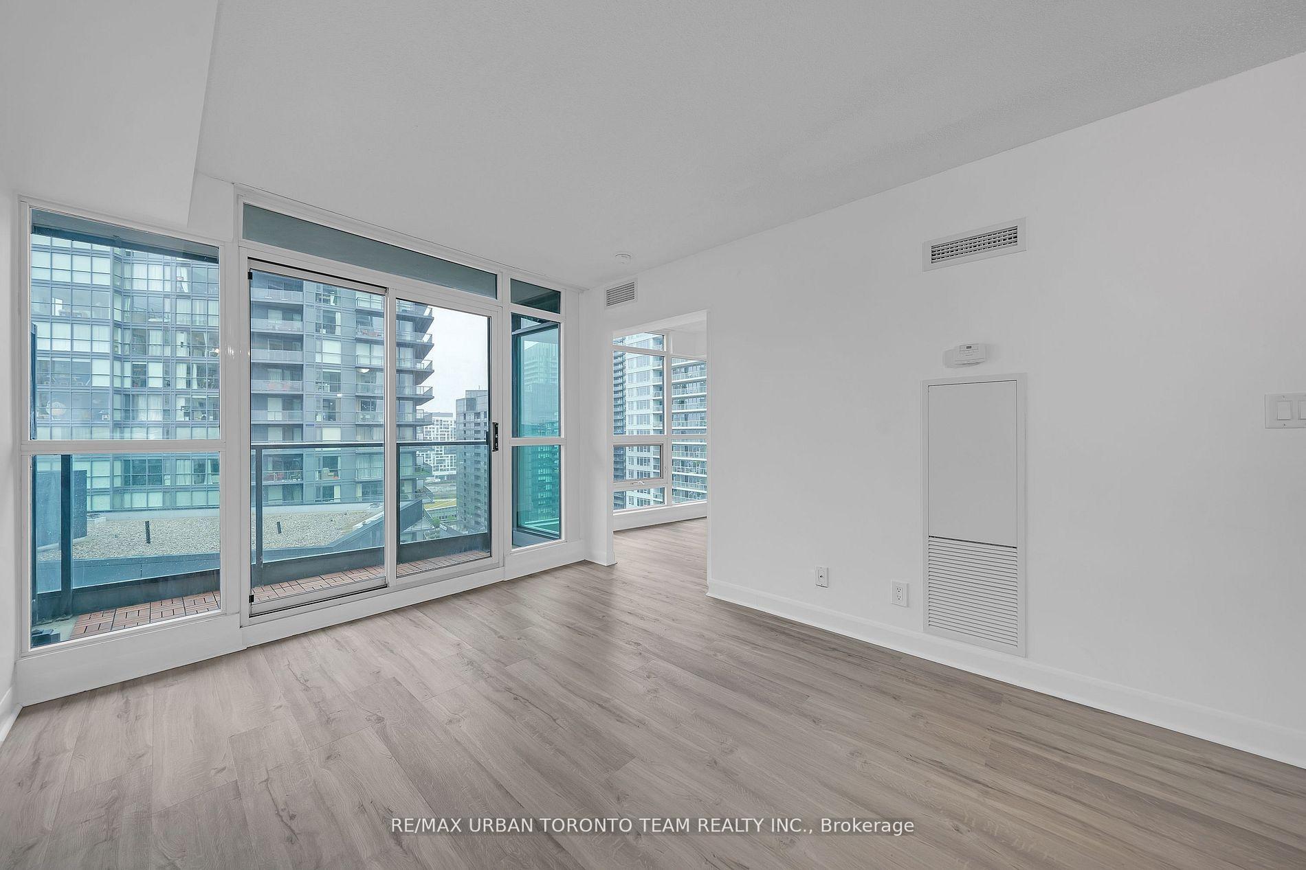 Photo 8 of Unit 1901, 600 Fleet Street, Toronto, Niagara — HOMEH