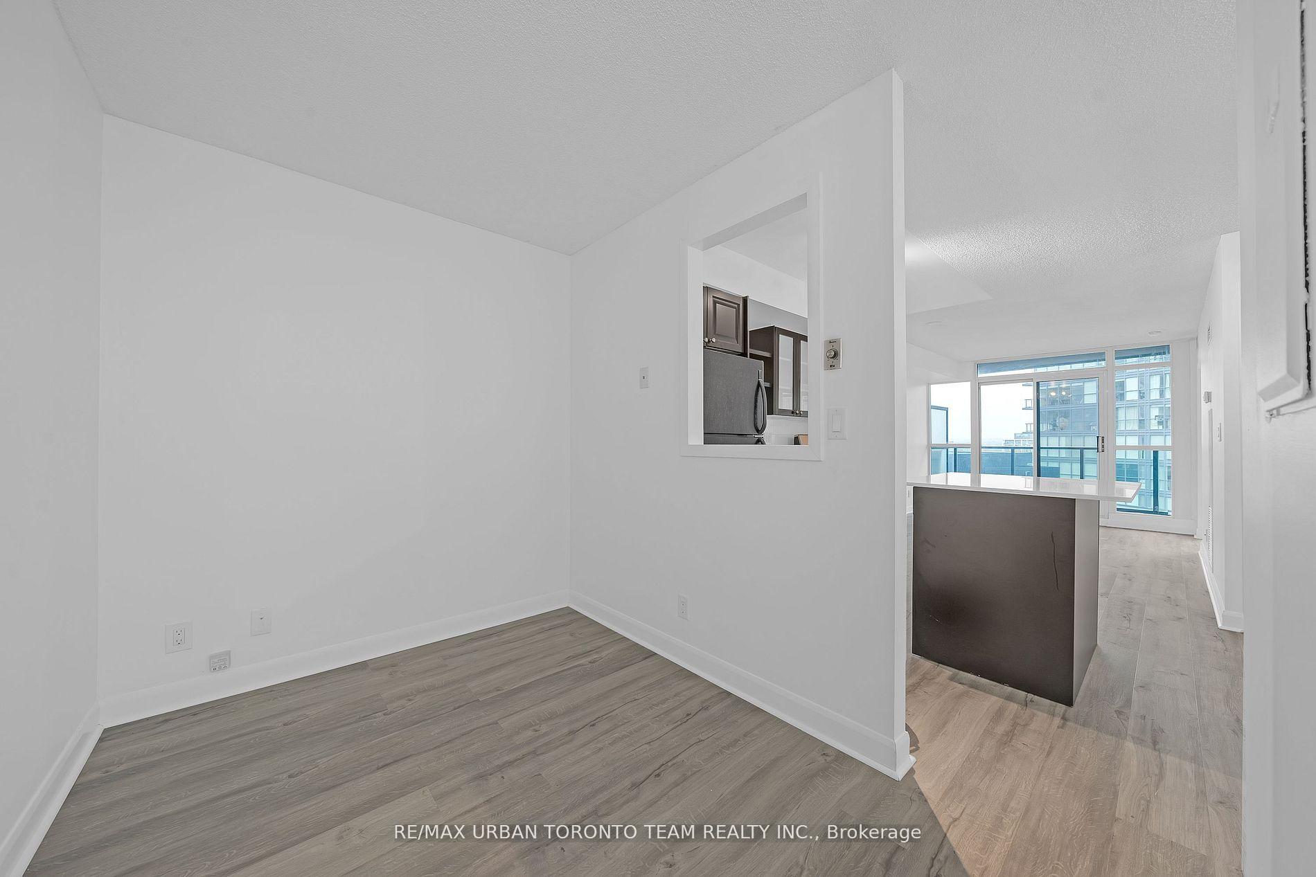 Photo 15 of Unit 1901, 600 Fleet Street, Toronto, Niagara — HOMEH