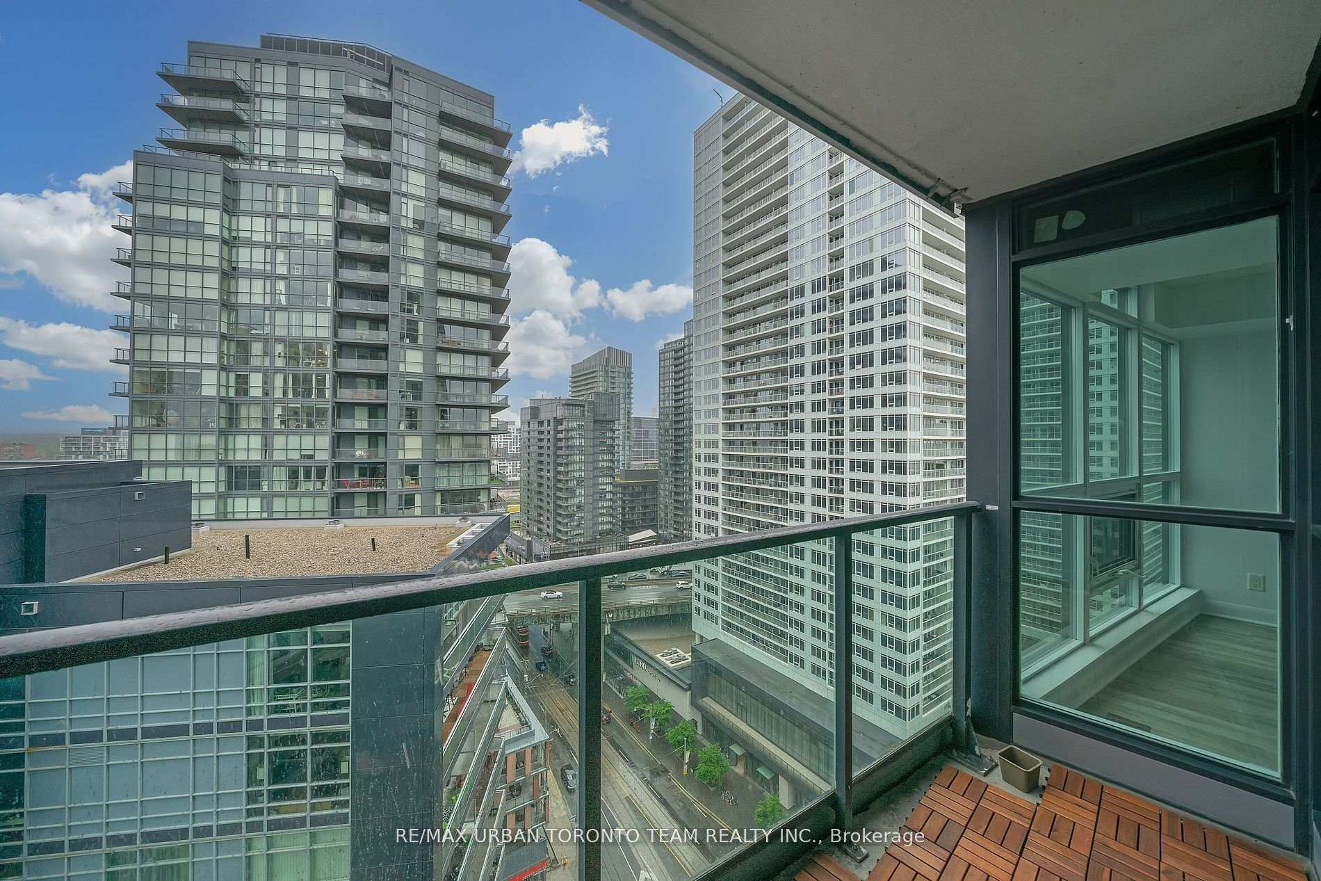 Photo 19 of Unit 1901, 600 Fleet Street, Toronto, Niagara — HOMEH